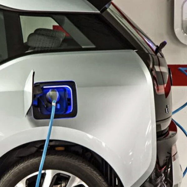 4. Installation av Elbilsladdning Stockholm 600x600